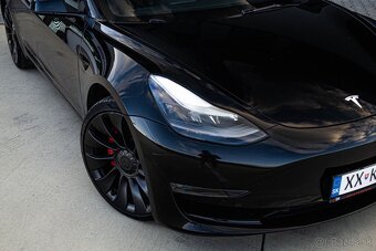 Tesla Model 3 - 8