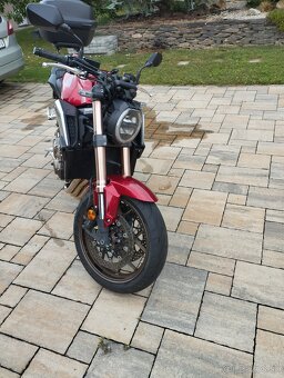 Honda CB650R - 8