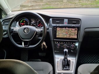 Predám elektromobil VW eGOLF - 8
