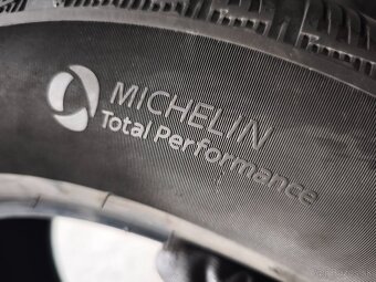 215/65 r16 zimné pneumatiky Michelin Alpin 6 na SUV - 8