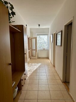 Rodinný dom v obci Jacovce - 8