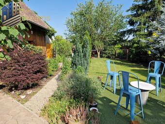 Krásny rodinný dom s rozľahlým pozemkom - 8