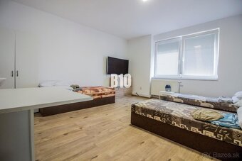 PRENÁJOM RD v Janíkovciach s 3 bytovými jednotkami - 8