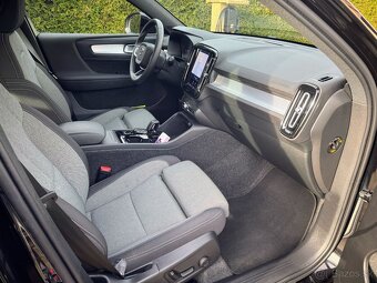 Volvo XC40, B3 AUT PLUS BLACK EDITION , DPH , 2/2026, 900km - 8