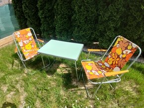 Rezervovane - Staré kempingové stoličky a stôl - 8