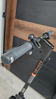 Ninebot by Segway KickScooter F2 - 8