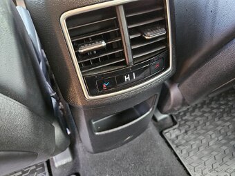 KIA Sportage 1.6 T-GDi mHEV Platinum A/T 4 x4 - 8