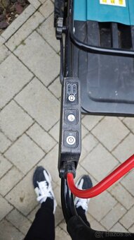 Kosačka Makita AKU - 8