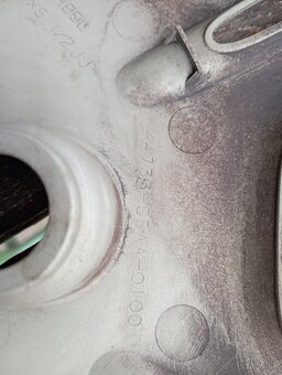 1ks puklica VW 14", Toyota 14", Skoda 15", Honda 14" - 8