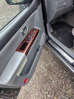 Kia Sorento 2.5 DCi - 8