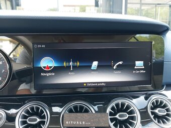 Mercedes-Benz E 400 4MATIC kupé - 8