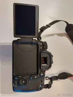 Canon EOS 70D s objektívom EF-S 18-135 mm - 8