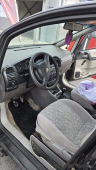 Opel zafira 7 miestne- 1.6 benzin - 8