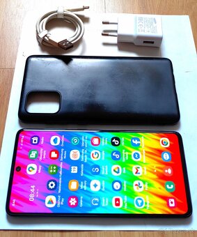 samsung galaxy A71,dobry stav,vykony,skvely fotak,128GB - 8