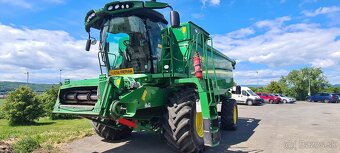 Predáme kombajn JOHN DEERE T 660 - 8