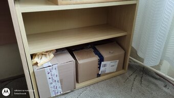 Predám PC stolík, zachovalý, s výsuvnou políčkou pre kláveic - 8