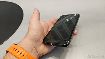 Apple iPhone 15 - rozbitý, zablokovaný, nájdený, na diely - 8