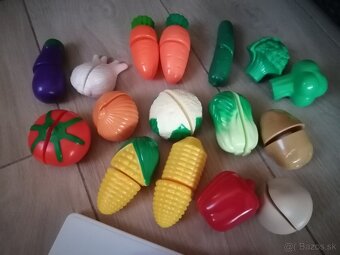 Plastová zelenina a ovocie so suchým zipsom - 8