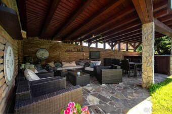 Predaj 2podlažný 6izb. rod.dom  s dvoj garážou    na Kozáck - 8