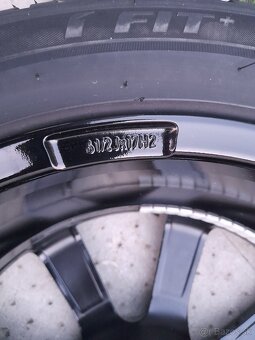 Predám zimné pneumatiky na hliníkových diskoch - 8