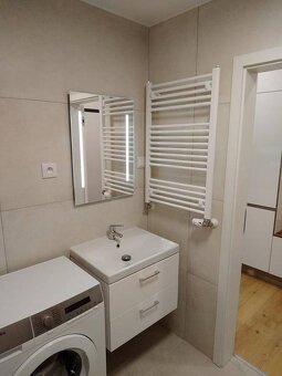 Nový moderný byt s veľkou loggiou a parkovaním. Sliačska ul. - 8