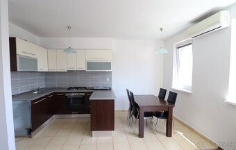 3-izbový byt s parkovacím státím v lukratívnom prostredí - 8