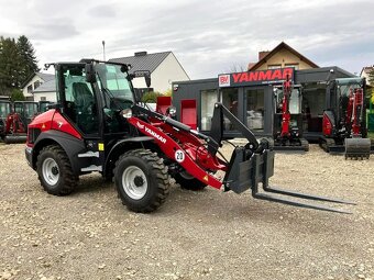 nakladač Yanmar V7 RV2024 nosnosť 1750kg, lopata 0,7 m kub. - 8