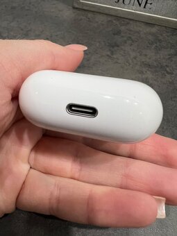 Apple AirPods 4 - 8