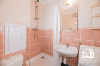 NA PREDAJ I 1-izbový čiastočne rekonštr. byt, Hurbanova ul. - 8