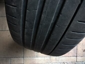 4 ks LETNÉ 245/40 R19 94W PIRELLI cca 5-6 mm 140-€/sada - 8