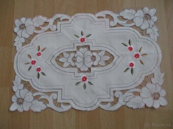 2  starožitné vyšívané dečky - obrusy / 43 / - 8