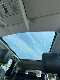 Land Rover Discovery 2.0 - 8