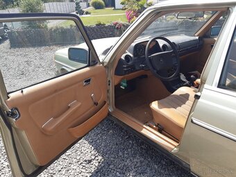 Mercedes Benz w123 sedan 230 - 8