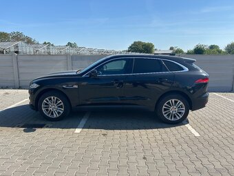 Jaguar F-Pace 2.0 I4 300k Prestige AWD A/T - 8