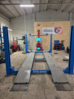 Dvojstlpovy zdvihak s elektrickym odistenim. - 8