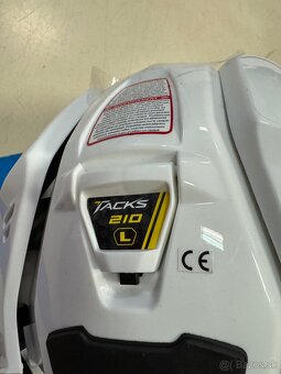 UPLNE NOVA PRILBA ELITE POLOPROFI CCM TACKS 210 S MRIEZKOU - 8