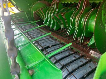 Lis / balikovač John Deere F440N - 8