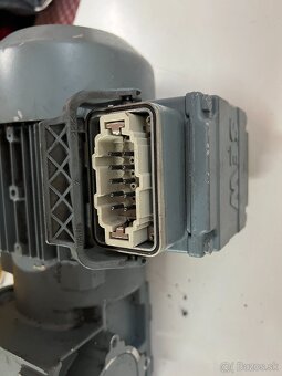 Predám Asynchronny motor a SEW EURO-DRIVE WF30 - 8
