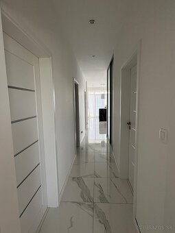 Nadštandartný 4 izbový byt s 2 parkovacími miestami - 8