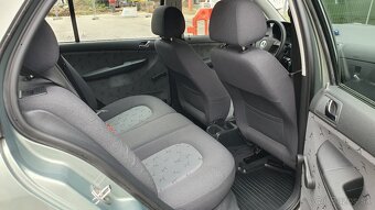 Predam Škoda Fabia 1,4 Mpi, Comfort, servisná knižka - 8