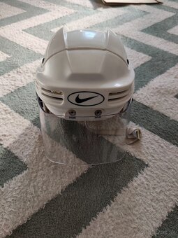 Predám hokejovú výstroj - 8