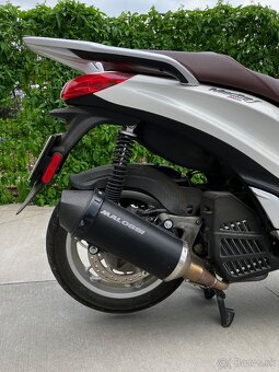 Skúter Piaggio Medley 150 - 8