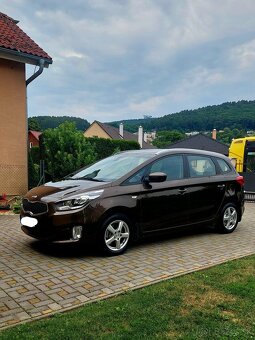 Kia Carens 1.6 GDi - 8