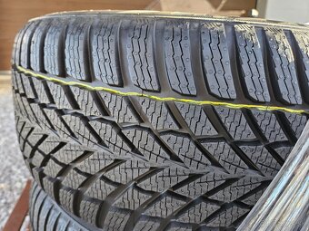 Nové zimné pneumatiky Nokian 235/50 R17 100V - 8