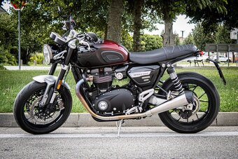 Triumph Speed Twin 1200 Stealth Edition - 8