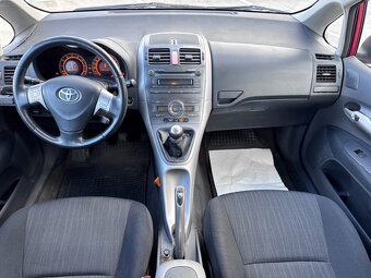 Toyota Auris 1.6 VVT - 8