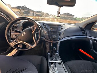 Hyundai i 40 cw - 8