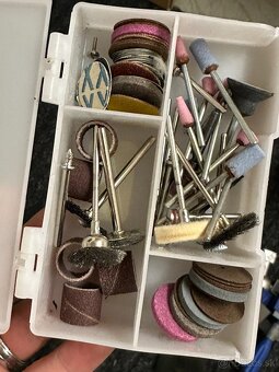Mini brúska DREMEL 3000 + set nástavců - 8