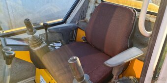 Pasovy bager Libra 125S - 8