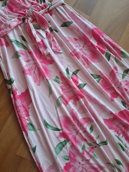 Nádherné letné dlhé šaty s volánmi veľkosť XL/XXL - 8